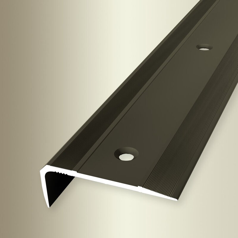 Trapprofiel Reno 38 x 15 mm voorgeboord in diverse kleuren