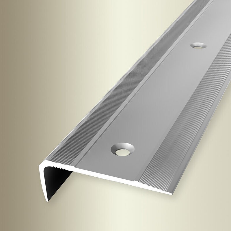 Trapprofiel Reno 38 x 15 mm voorgeboord in diverse kleuren