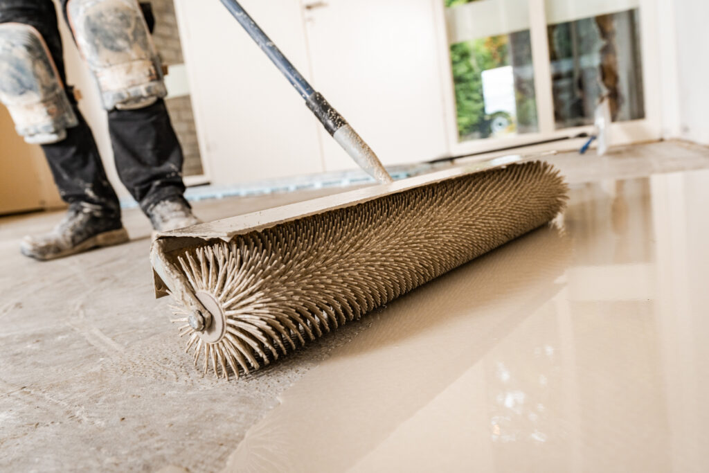 Slaapkamer vloer egalisatie voor optimale vlakheid.